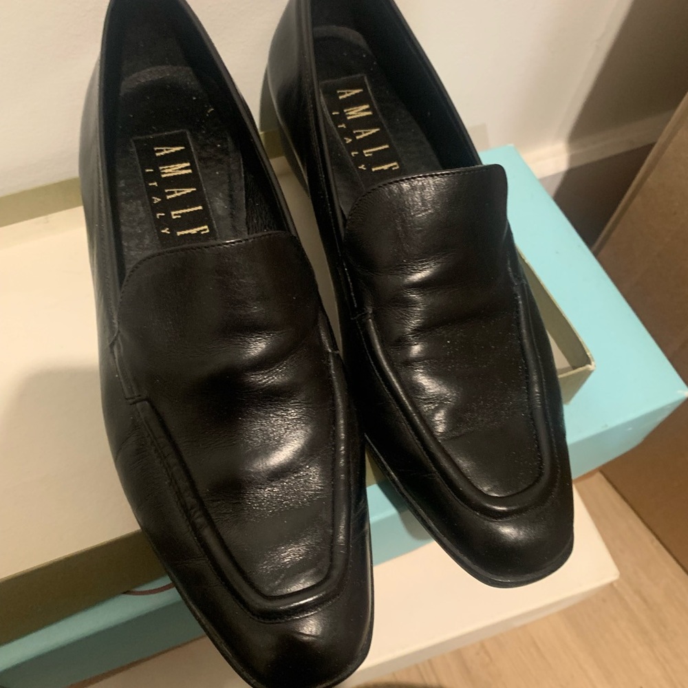 moccasin style black leather shoe
